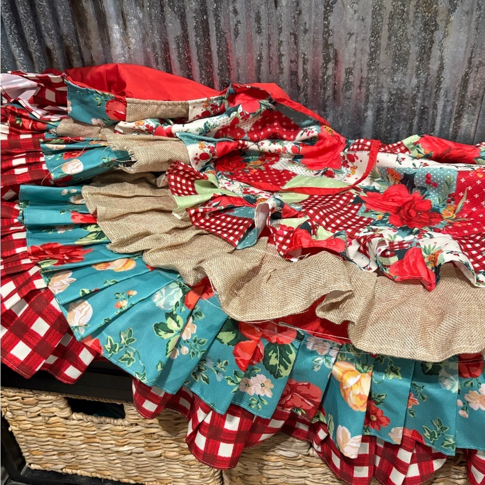 RETIRED The Pioneer Woman 48" 4-Tier Linen Ruffle Christmas Tree Skirt Gingham - Picture 3 of 4